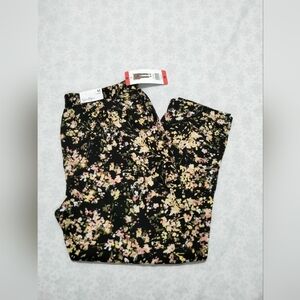 Jessica Simpson Medium Cropped Pants